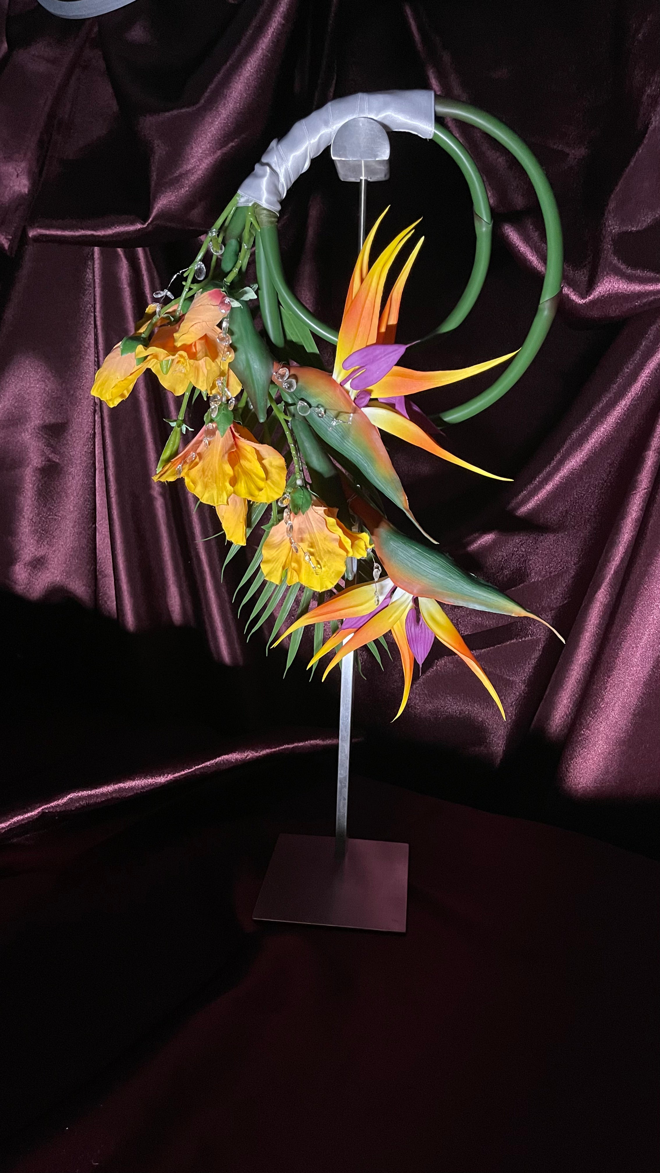 Extravaganță galbenă